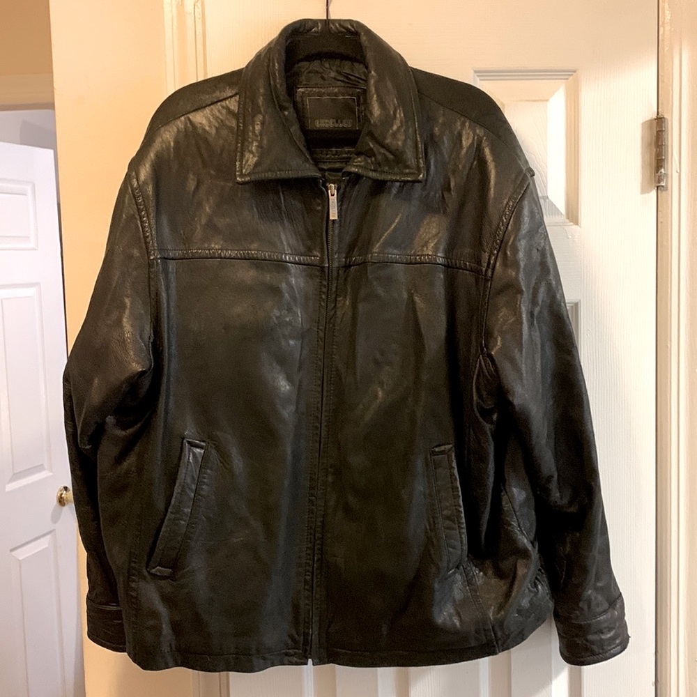 Black Leather Jacket pretty worn still in good shape Size Size X Large
